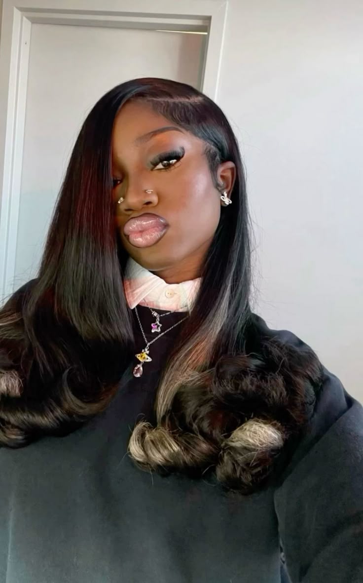 20 Fun and Creative Quick Weave Hairstyles for Black Women You’ll Love! - Chic Braids