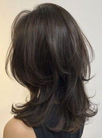 20 Gorgeous Long Wolfcut Hair Looks That Will Leave Everyone Speechless! - Whimsical Waves