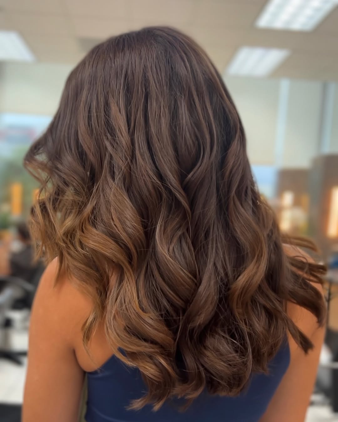 Get Ready for Summer 2025 with These 17 Gorgeous Brunette Hair Ideas! - Brunette with Bold Highlights
